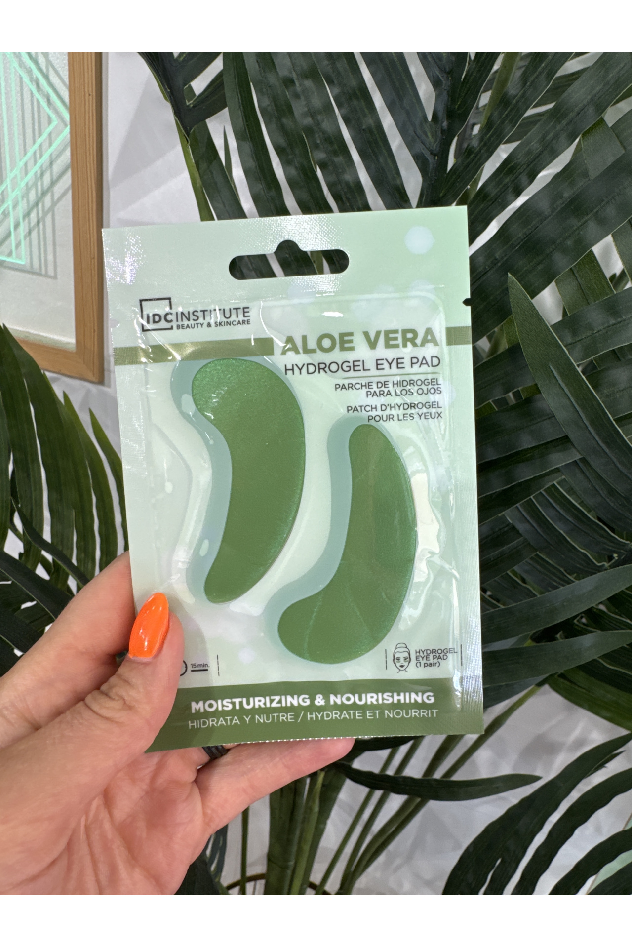 MASCARILLA DE OJOS ALOE VERA