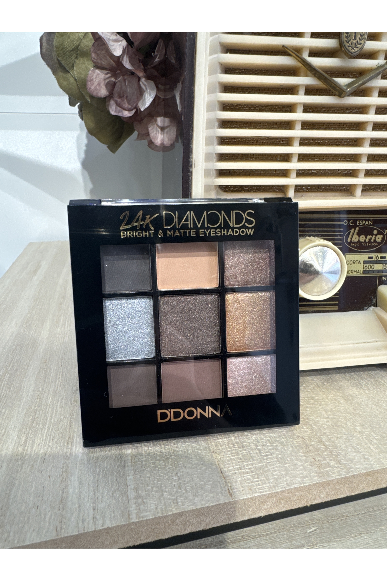 PALETA DE SOMBRAS DIAMONDS BRIGHY & MATTE MARRÓN