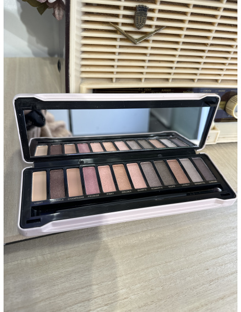 PALETA DE SOMBRAS NUDES ESSENTIAL GRANDE