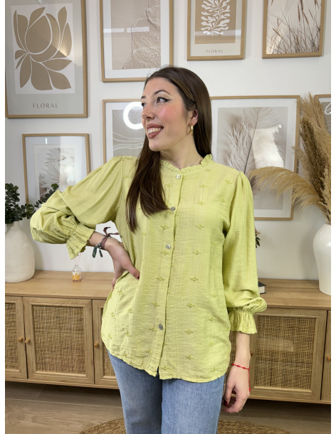 CAMISA DETALLES BORDADOS ROMBOS
