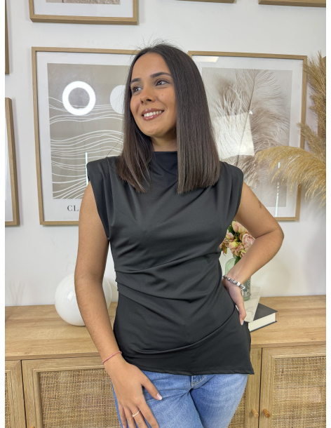 CAMISETA ASIMÉTRICA LICRA NEGRA