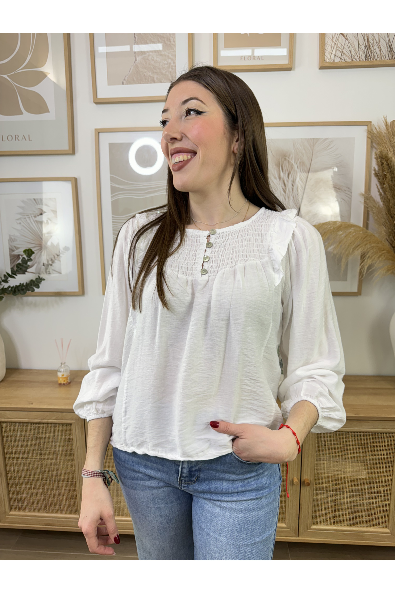 BLUSA BÁSICA BOTONES NIDO DE ABEJA