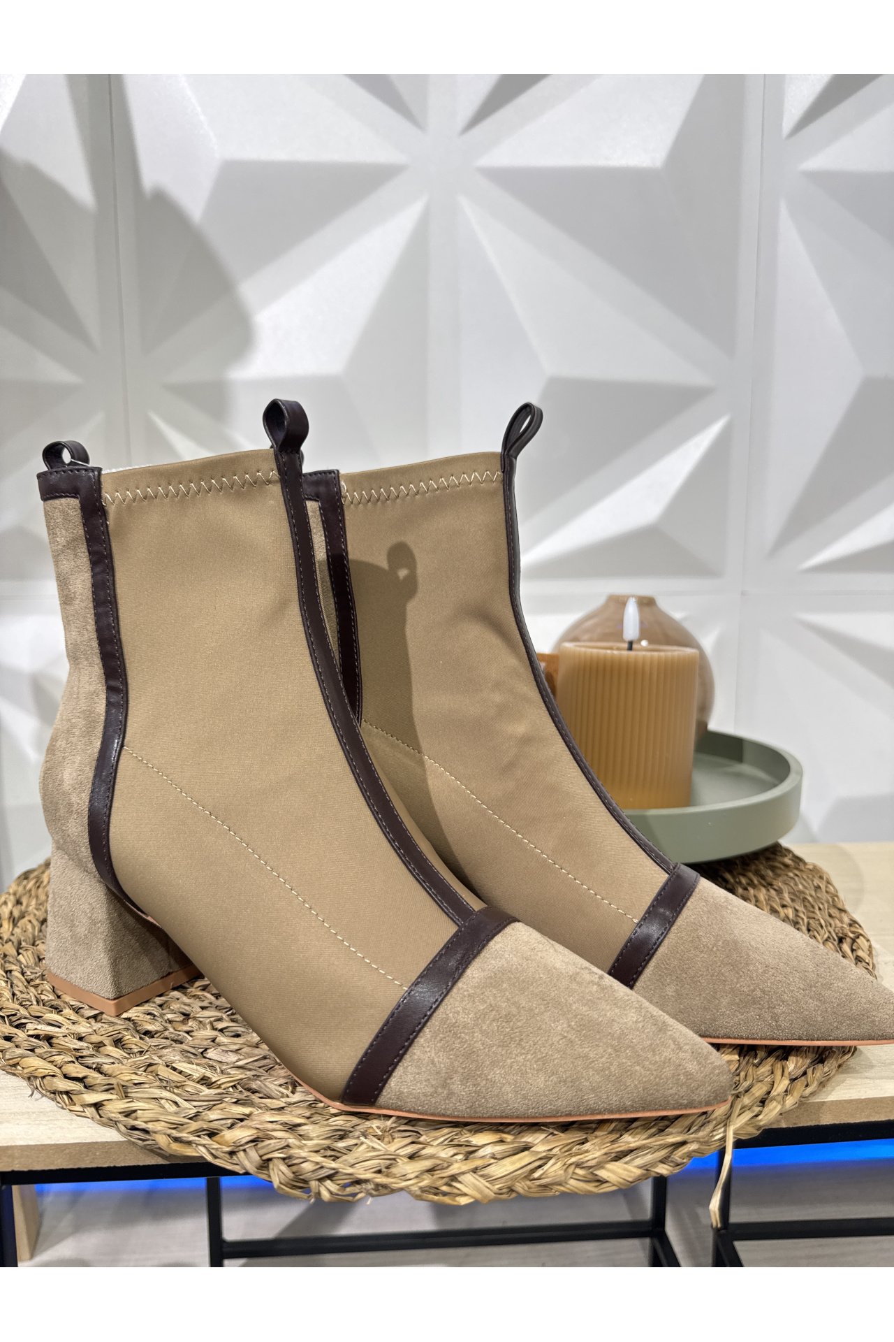 BOTÍN COMBINADO ANTE BEIGE