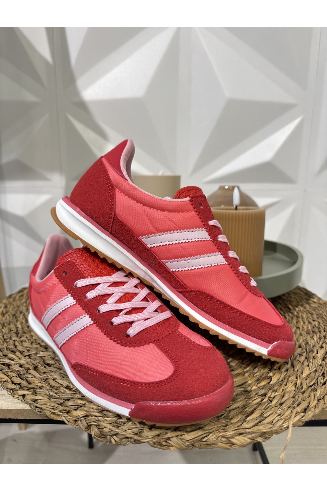ZAPATILLA DEPORTIVA ROJA