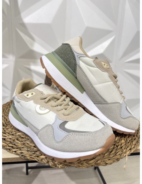 ZAPATILLA DEPORTIVA BYL VERDE