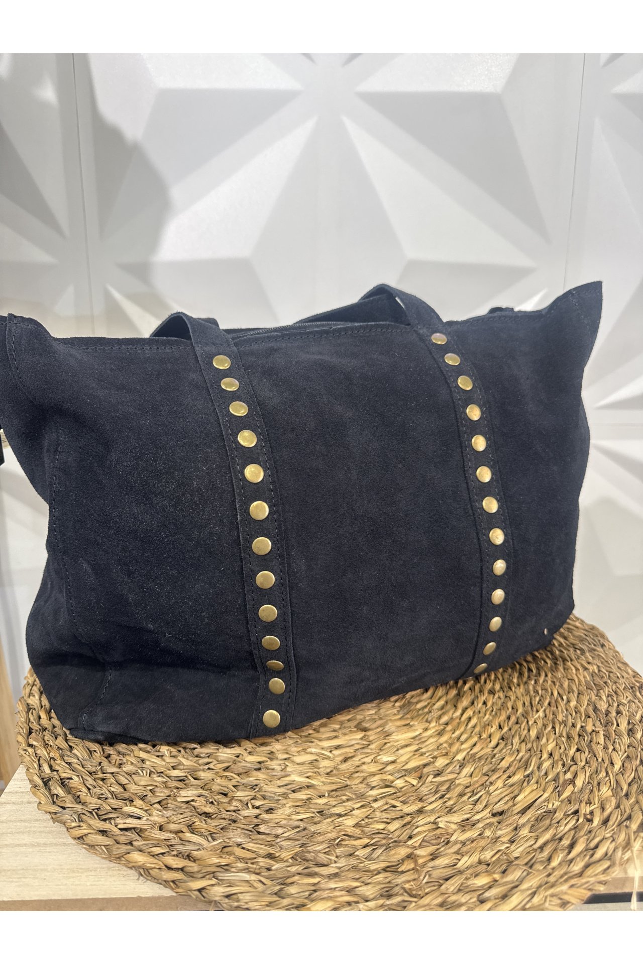 BOLSO HOMBRO TACHUELAS PIEL