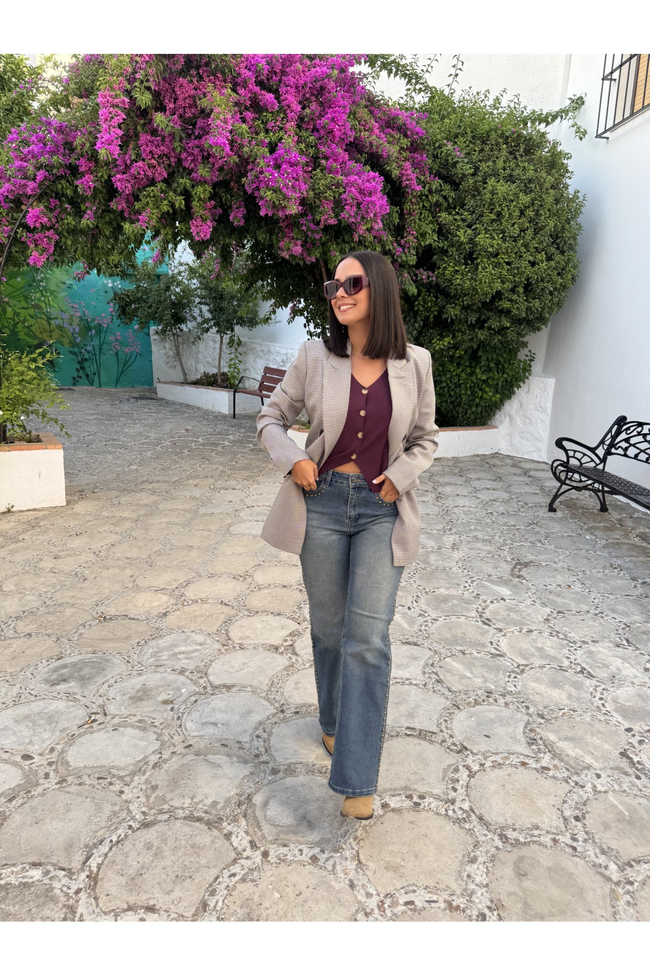JEANS WIDE LEG TACHUELAS