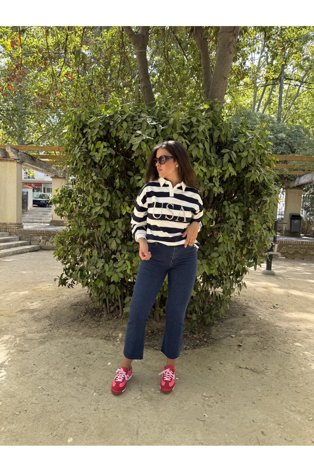 JEANS CROPPED FLARE DESFLECADO