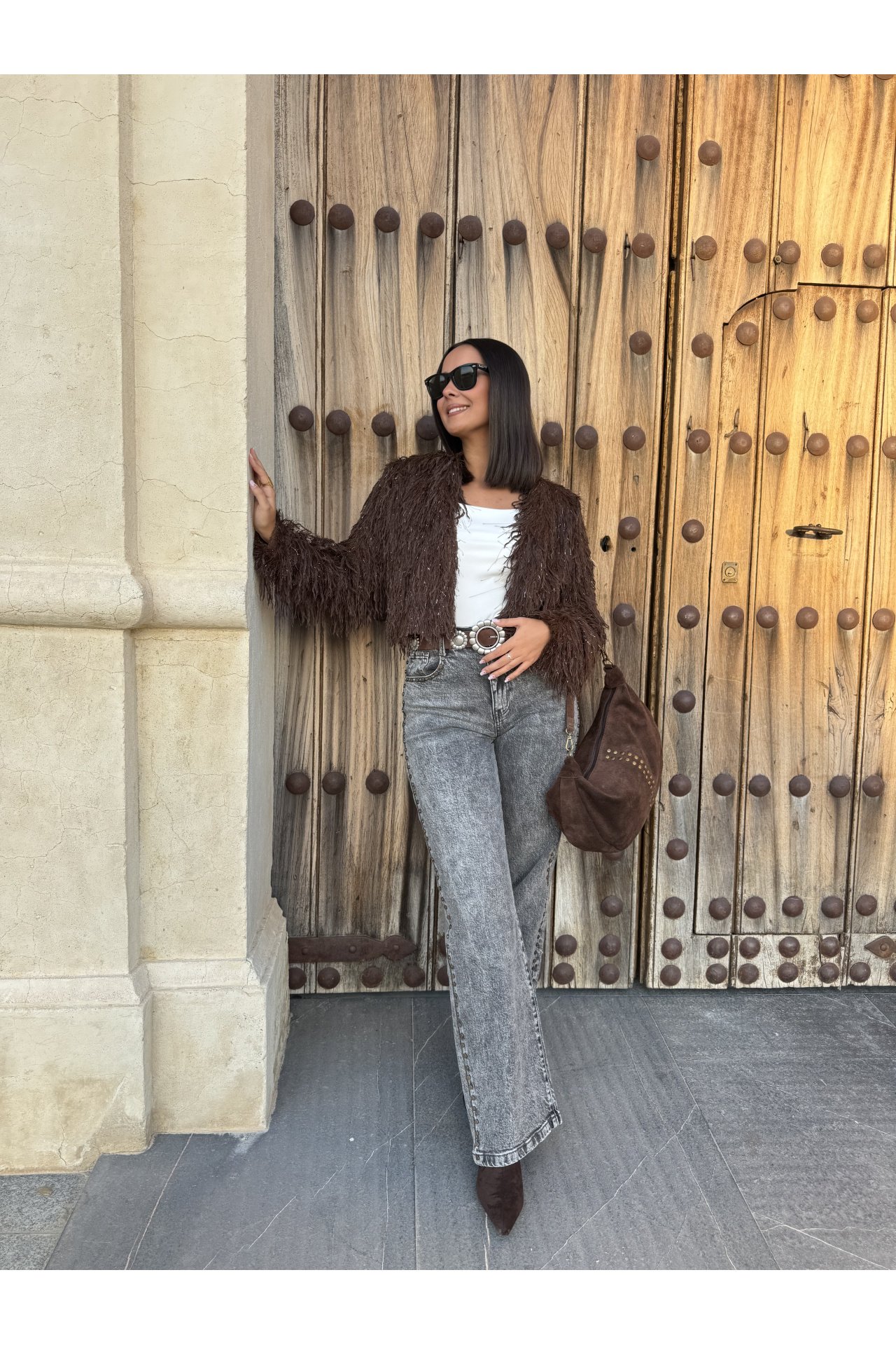 JEANS WIDE LEG TACHUELAS GRIS