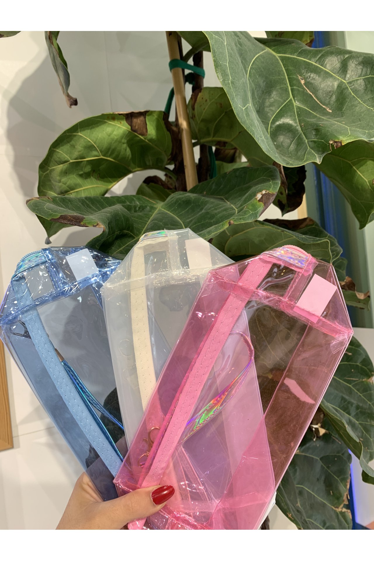 NECESER RECTANGULAR TRANSPARENTE