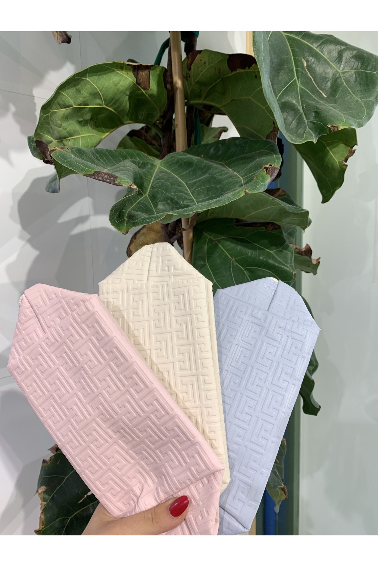 NECESER RECTANGULAR RELIEVE