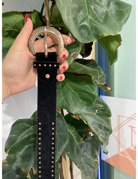 CINTURÓN TACHUELAS NEGRO