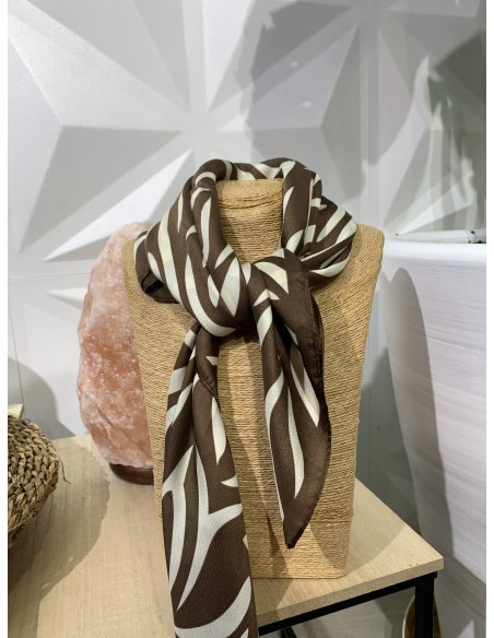 PAÑUELO SEDA MANCHAS