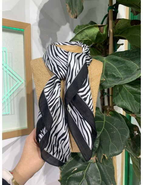 PAÑUELO SEDA CEBRA 2