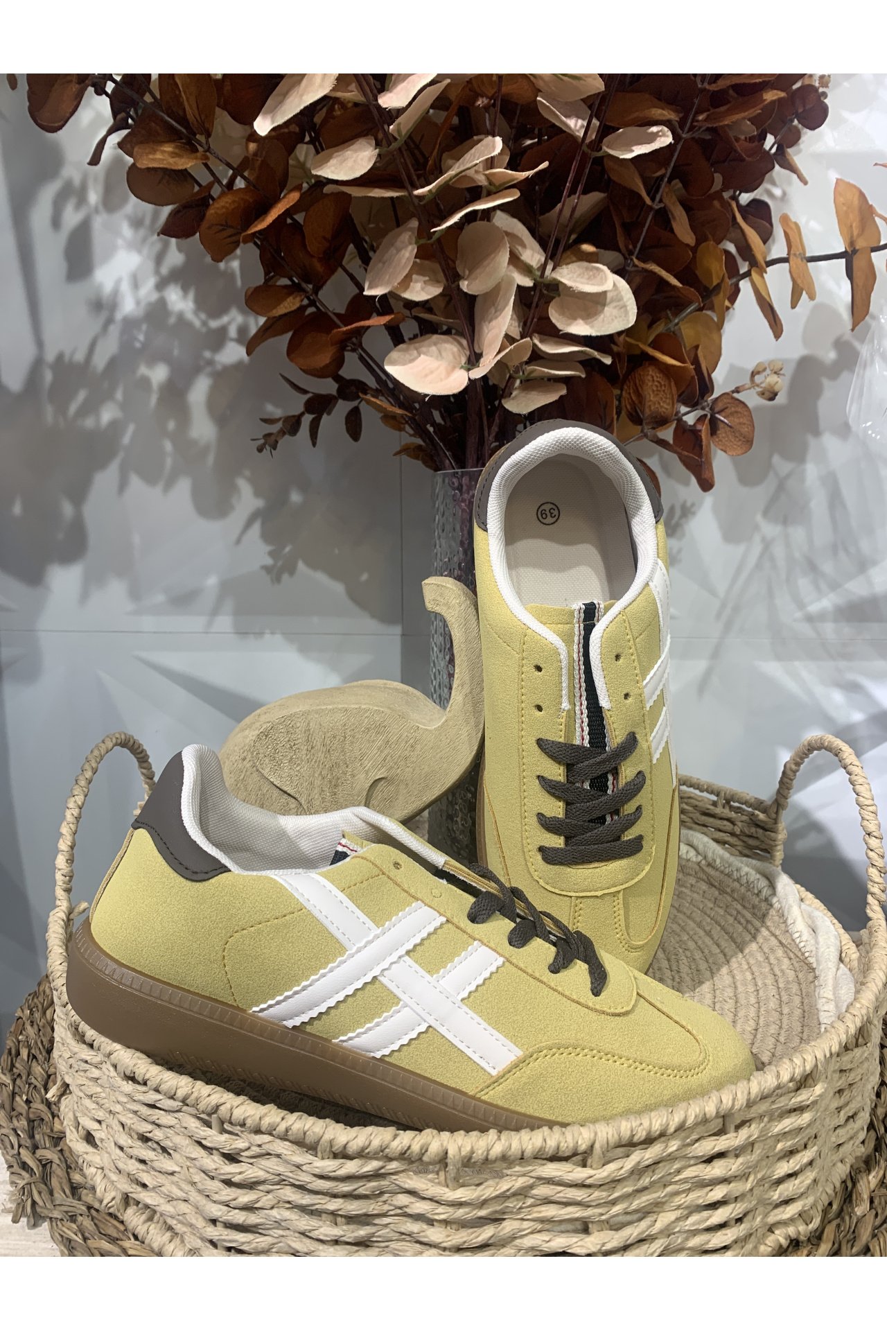 ZAPATILLA ANTE AMARILLA