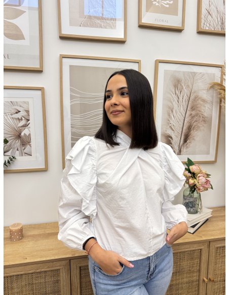 BLUSA CRUZADA VOLANTE