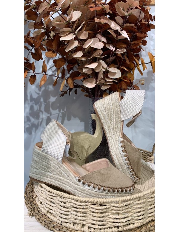 CUÑA COMBI PESPUNTE PALTAFORMA BEIGE