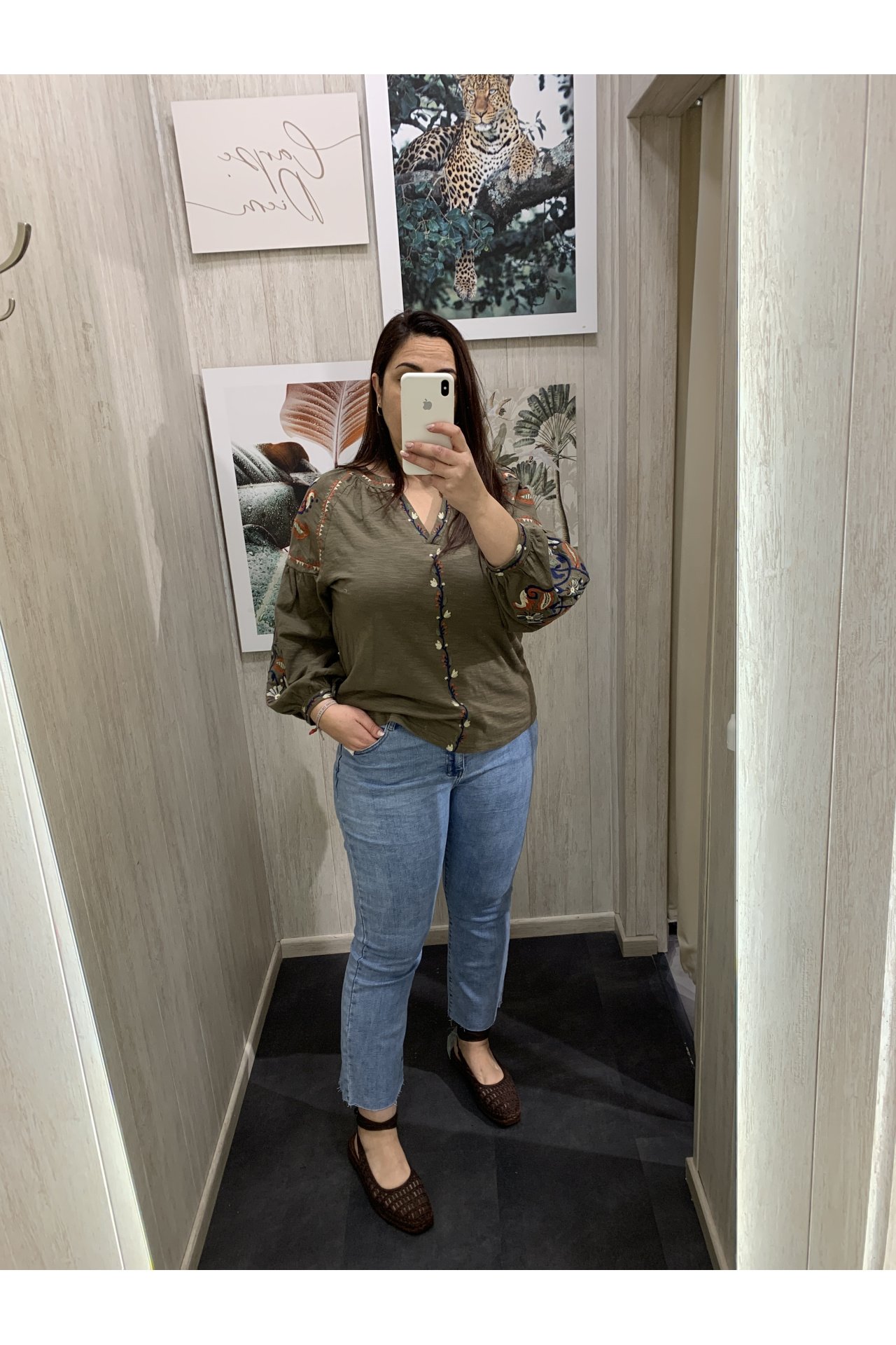 CAMISETA ALGODÓN BORDADA