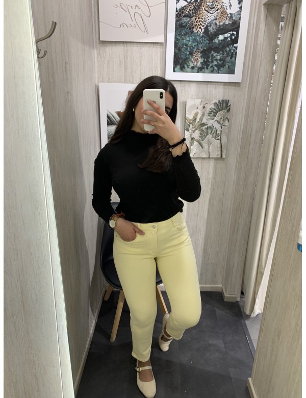 JEANS RECTO BÁSICO AMARILLO