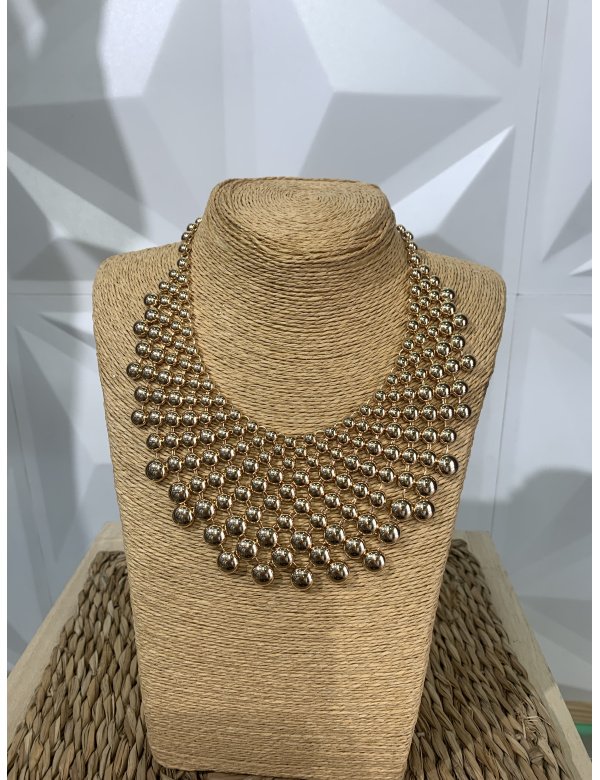 COLLAR TACHUELAS DORADO