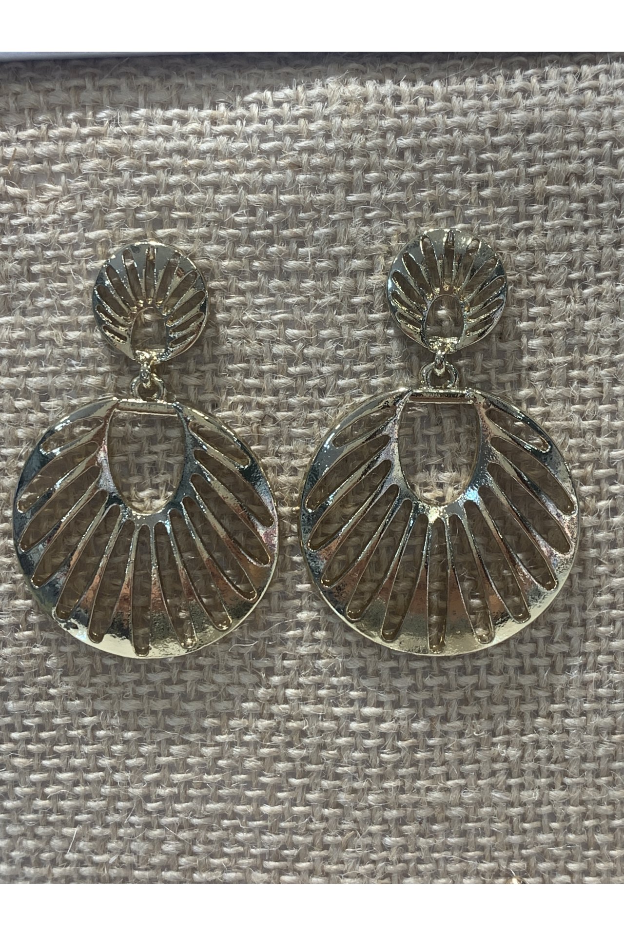 PENDIENTES DORADO CALADO