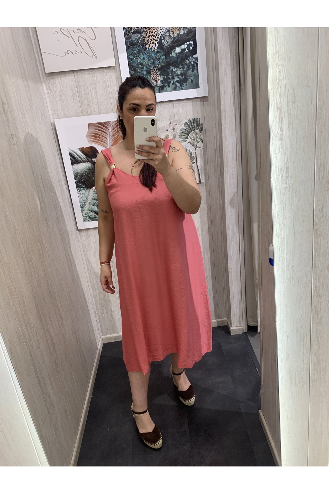 VESTIDO MIDI DETALLE DORADO